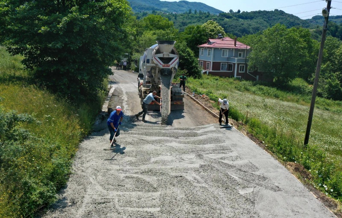 Akkuş'ta 4 Mahallenin Yolunda Beton Dönemi Başladı