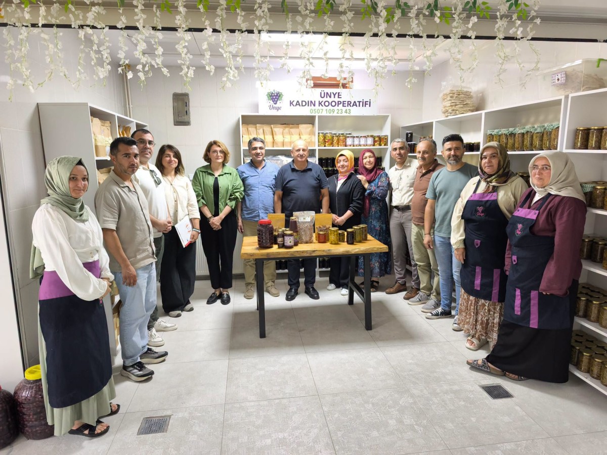 ÜNYE'DE KADIN EMEĞİ ÖNE ÇIKIYOR